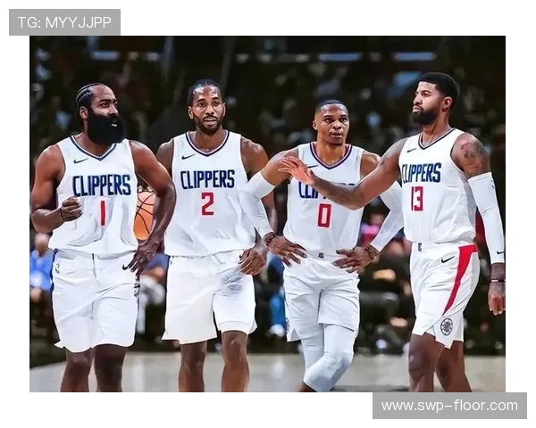 快船官方分享哈登与保罗训练营亲密互动重聚灯泡组合共同追逐总冠军梦想